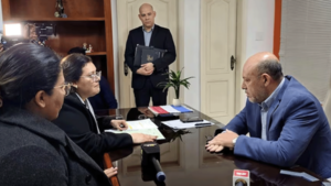 Prieto presiona, interventor sigue firme