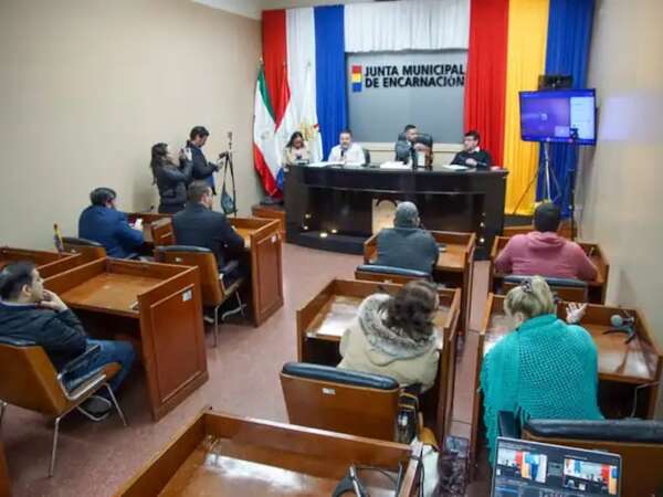 DNCP obliga a Encarnación a adjudicar licitación a empresa que ofreció el precio más elevado para insumos de planta asfáltica - Nacionales - ABC Color