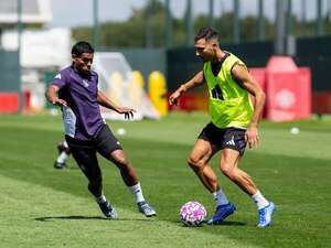 Manchester United por Diego León: “Se está adaptando bien” - Fútbol Internacional - ABC Color