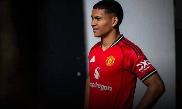 ¡Diego León ya fue convocado para el primer amistoso de Manchester United!