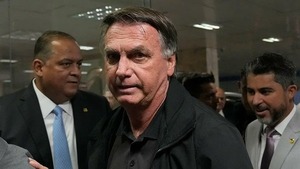 Corte impone a Bolsonaro uso de tobillera electrónica - ADN Digital