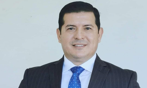 René Avalos denuncia irregularidad en renuncia: “Marcos Benítez ya no puede seguir como intendente” - OviedoPress
