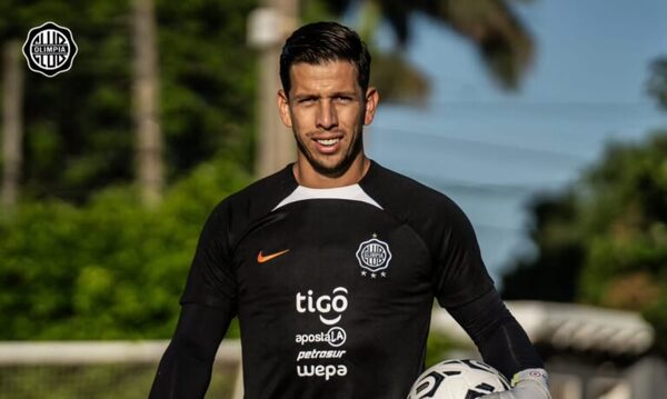 Juan Espínola se queda en Olimpia convencido por Ramón Díaz • PARAGUAY TV