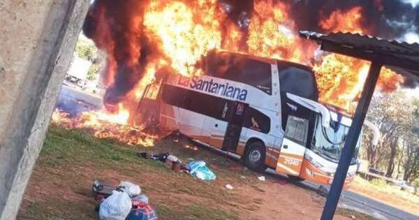 Diario HOY | Susto en Guayaibí: bus de larga distancia ardió en llamas