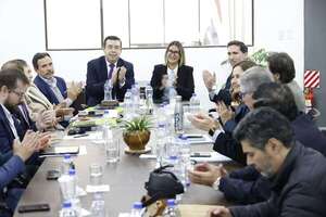 Transportistas desactivan paro tras acuerdo con el Gobierno - Nacionales - ABC Color