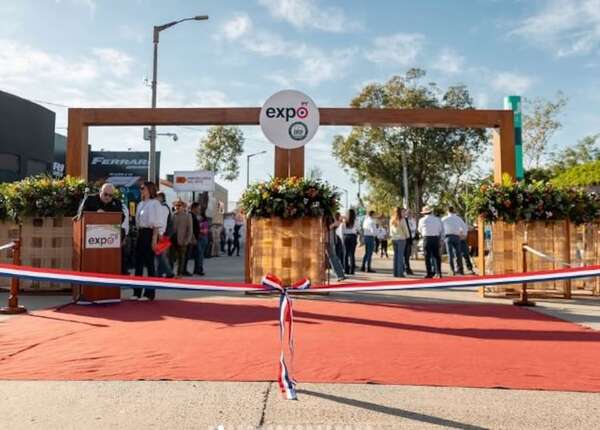 La Expo excluye a quienes solo pueden pagar entradas en efectivo, denuncia senadora Samaniego - Nacionales - ABC Color
