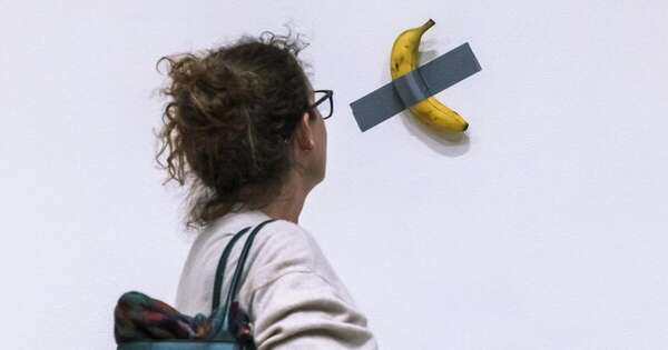Diario HOY | Un visitante “se come” una banana millonaria expuesta en un museo en Francia