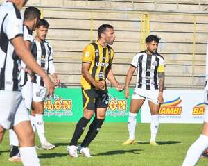 Triunfo esperanzador de Guaraní de Fram en el estreno de “Tiburón”  - Fútbol de Intermedia - ABC Color