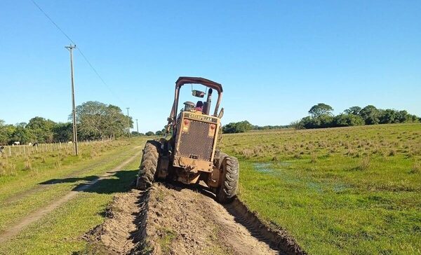 Ñeembucú: reparación de puente y perfilado de caminos fortalecen la transitabilidad - .::Agencia IP::.