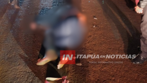 MUJER SUFRIÓ LESIONES TRAS SUPUESTAMENTE CHOCAR CONTRA UN CAMIÓN ESTACIONADO 