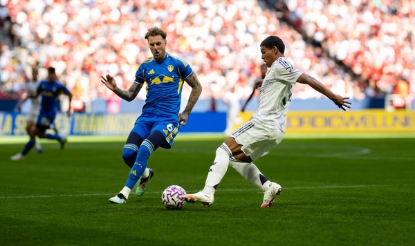 Diego León, sólido en su primer partido con el Manchester United