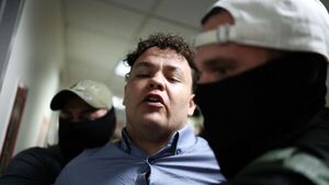 Paraguayo sufre terrorífica detención de migrantes en EEUU a la salida de tribunales