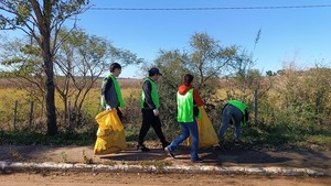 Exitosa jornada de plogging en Itacuá deja una huella verde en la comunidad