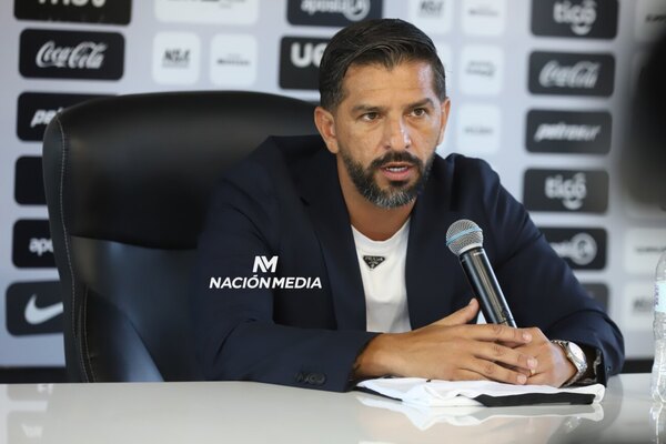 Versus / ¿Emiliano Díaz tiene una cláusula especial para dejar Olimpia?