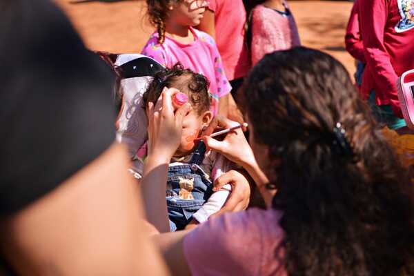 Mita’i Ndive se prepara para regalar sonrisas a los niños en su día - trece