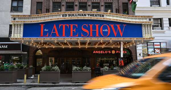 La Nación / CBS anunció que el programa de Stephen Colbert terminará en mayo de 2026