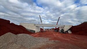 Ministra de Obras resalta avance de obras en Corredor del Este