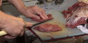 Ganaderos dicen que los frigoríficos fijan “unilateralmente” el precio de la carne - Economía - ABC Color
