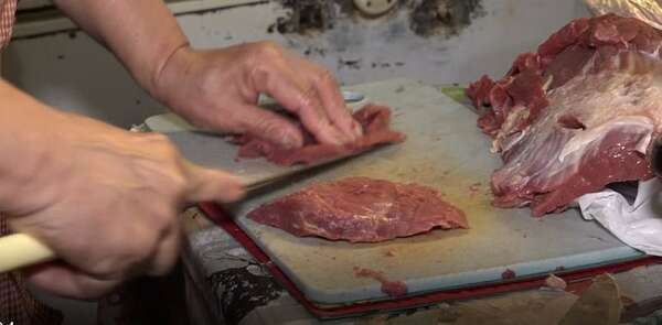 Ganaderos dicen que los frigoríficos fijan “unilateralmente” el precio de la carne - Economía - ABC Color