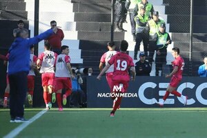 Versus / Nacional le da otro cachetazo a un Libertad que no encuentra el rumbo