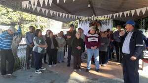 Una vez más, adultos mayores exigen mayor atención al vicepresidente Alliana - Nacionales - ABC Color