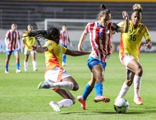 Albirroja femenina sufre dura caída ante Colombia en la copa - La Tribuna