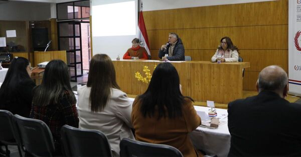MEC impulsa jornada de capacitación docente sobre pruebas de evaluación educativa