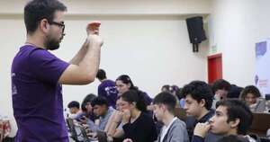 La Nación / Jóvenes exploran la robótica