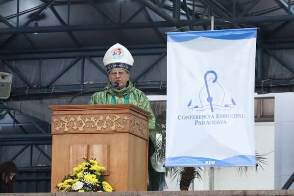 “El hombre de hoy sufre porque ha perdido lo esencial y ha llegado a ser esclavo del propio trabajo”, dice monseñor Valenzuela - Nacionales - ABC Color