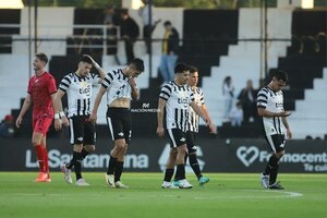 Versus / Libertad sigue en el pozo y sin poder anotar goles en el Clausura