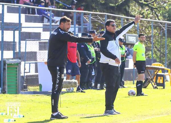 Santaní, con su sexto cuerpo técnico en 18 fechas - Fútbol de Ascenso de Paraguay - ABC Color