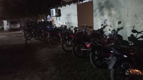 Alto Paraná: Policía incauta 12 motocicletas sin documentos y con escape modificado