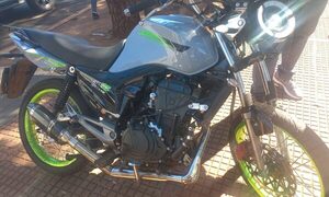 Motociclista herido tras choque contra automóvi