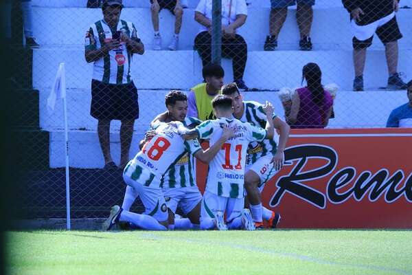 Rubio Ñu pinta la punta de albiverde - Fútbol de Intermedia - ABC Color