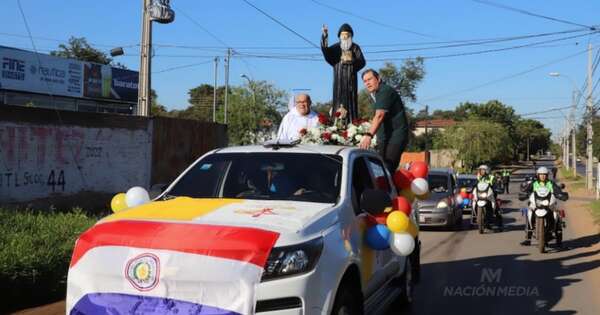 La Nación / Celebraron fiesta de san Charbel