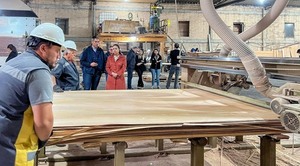 MIC e INFONA visitan industrias del sector forestal