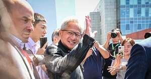 La Nación / Jensen Huang, CEO de Nvidia, el empresario más poderoso de la IA