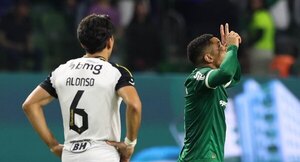 Versus / Infortunio de Junior Alonso y victoria del Palmeiras de Gustavo Gómez y Ramón Sosa