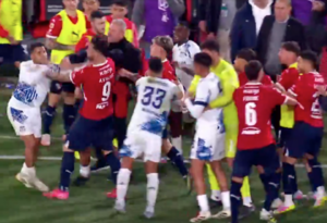 Versus / Miguel Navarro, el "amigo" de Damián Bobadilla, suma otro bochornoso episodio