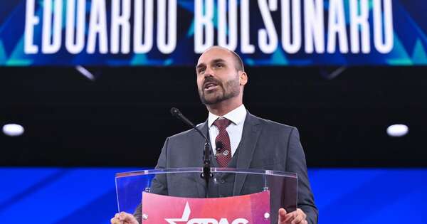 La Nación / Eduardo Bolsonaro rechaza renunciar a su escaño de diputado en Brasil