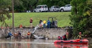 La Nación / Texas reduce drásticamente de 160 a tres desaparecidos por inundaciones