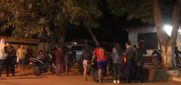 Piropo terminó en asesinato: buscan a joven que apuñaló a hombre de 36 años - trece
