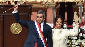 Filtración revela millonarias cuentas offshore vinculadas a Mario Abdo Benítez y su esposa