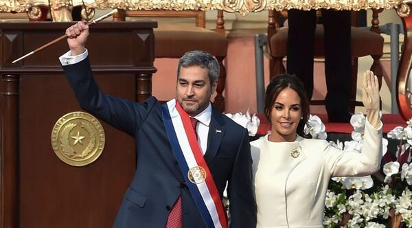 Filtración revela millonarias cuentas offshore vinculadas a Mario Abdo Benítez y su esposa