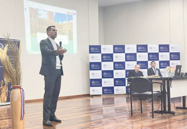 Autoridades expusieron sobre la nueva Ley de la Función Pública