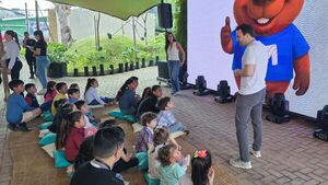 ueno bank fomenta la educaci贸n financiera en ni帽os y ni帽as en la Expo Paraguay ARP 2025