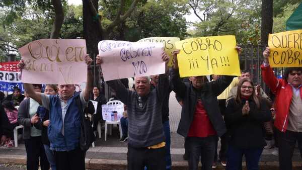 Víctimas de la mafia de los pagarés siguen su calvario en Tribunales