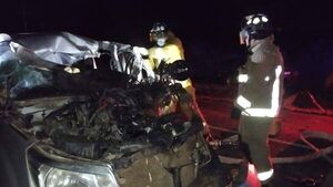 San Juan Bautista: Un fallecido y un herido en violento choque entre camionetas