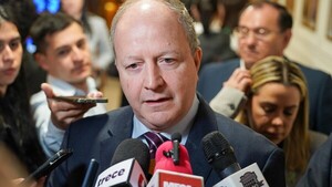 MEF señala que "esta semana" presentarán nuevas leyes, incluyendo reforma de transporte