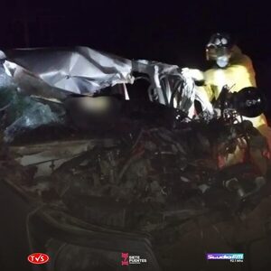 TRÁGICO ACCIDENTE EN SAN JUAN BAUTISTA: UN MUERTO Y UN HERIDO EN CHOQUE FRONTAL - «TVS DIGITAL»